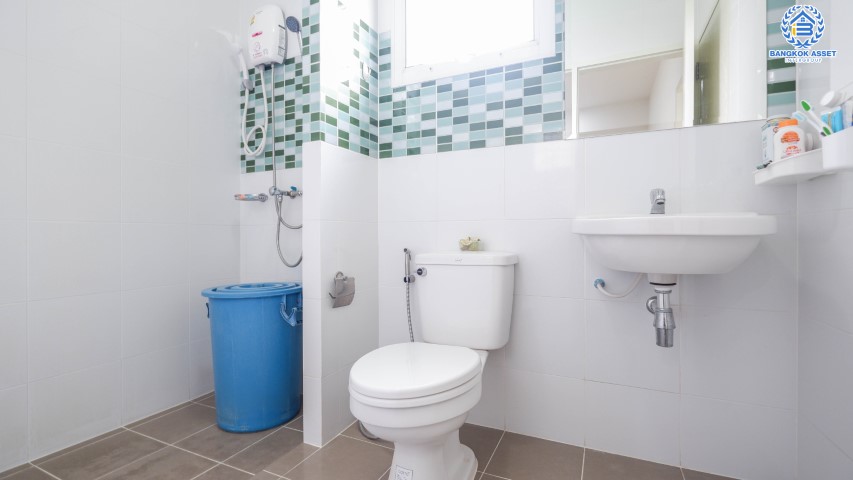 *****ทาวน์เฮ้าส์มือสองย่านปทุมธานี ม.ศุภาลัย เบลล่า กรุงเทพ-ปทุมธานี หลังมุม! เนื้อที่เยอะถึง 29.5 ตร.ว. ฟังก์ชัน 3 ห้องนอน 2 ห้องน้ำ 2 ที่จอดรถ ต่อเติมครัว แถมเฟอร์นิเจอร์ทั้งหลัง ทำเลเชื่อมต่อถ.กรุงเทพฯ-ปทุมธานี, ถ.กาญจนาภิเษก